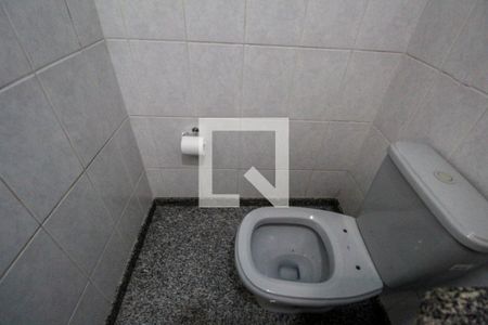 Casa de condomínio à venda com 155m², 3 quartos e 2 vagasBanheiro 2