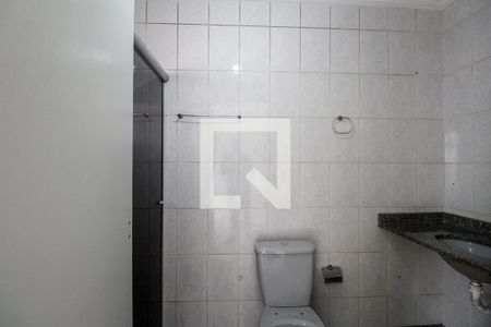 Casa de condomínio à venda com 155m², 3 quartos e 2 vagasBanheiro 1