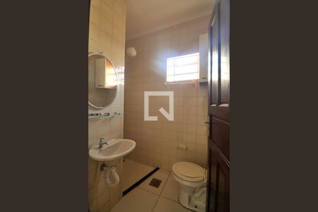 Casa à venda com 393m², 4 quartos e 2 vagasFundos