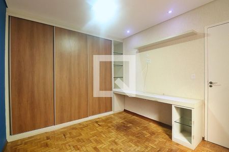 Casa à venda com 393m², 4 quartos e 2 vagasQuarto 2