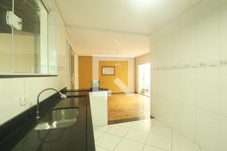 Casa à venda com 393m², 4 quartos e 2 vagasCozinha