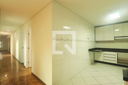 Casa à venda com 393m², 4 quartos e 2 vagasCozinha
