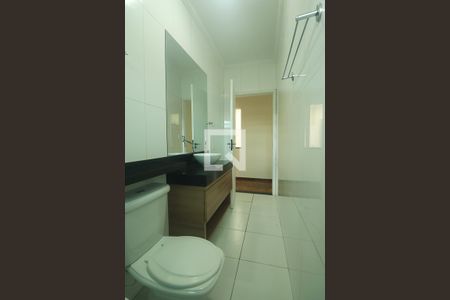 Casa à venda com 393m², 4 quartos e 2 vagasBanheiro Social