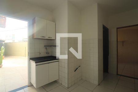 Casa à venda com 393m², 4 quartos e 2 vagasFundos
