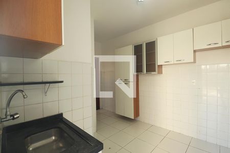 Casa à venda com 393m², 4 quartos e 2 vagasFundos