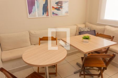 Apartamento para alugar com 40m², 2 quartos e sem vagaÁrea comum - Salão de festas
