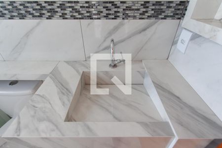 Casa à venda com 105m², 3 quartos e 2 vagasBanheiro da Suíte