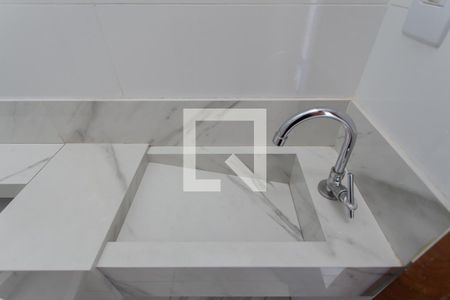 Casa à venda com 105m², 3 quartos e 2 vagasBanheiro Social