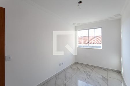 Casa à venda com 105m², 3 quartos e 2 vagasQuarto 2