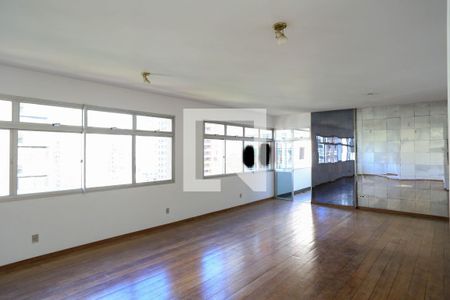 Apartamento para alugar com 4 quartos, 228m² em Lourdes, Belo Horizonte