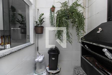 Casa de condomínio à venda com 60m², 2 quartos e 1 vaga Casa de condomínio à venda com 60m², 2 quartos e 1 vagaÁrea de serviço