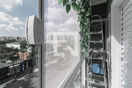 Casa de condomínio à venda com 60m², 2 quartos e 1 vaga Casa de condomínio à venda com 60m², 2 quartos e 1 vagaSacada