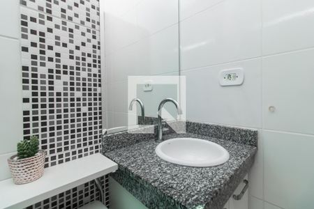 Casa de condomínio à venda com 60m², 2 quartos e 1 vaga Casa de condomínio à venda com 60m², 2 quartos e 1 vagaBanheiro