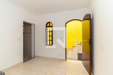 Sala e Cozinha de casa para alugar com 1 quarto, 40m² em Vila Carmosina, São Paulo