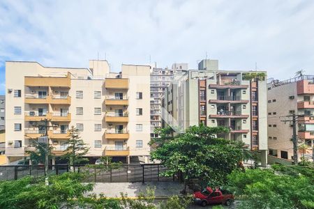 Vista  de apartamento para alugar com 2 quartos, 60m² em Balneario Cidade Atlantica, Guarujá
