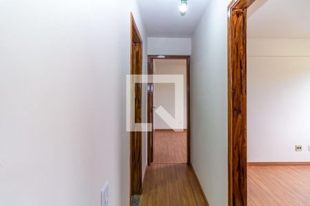 Corredor de apartamento para alugar com 2 quartos, 47m² em Vila Ivone, São Paulo