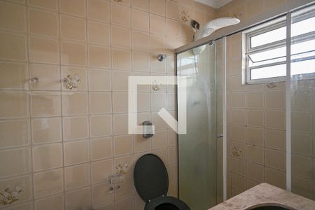Banheiro do Quarto 1 de casa para alugar com 3 quartos, 170m² em Vila Nair, São Paulo