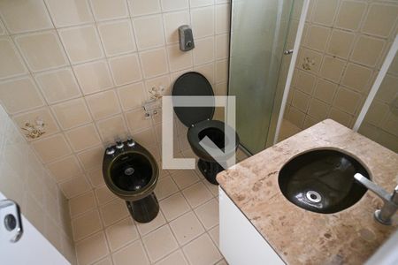 Casa para alugar com 170m², 3 quartos e 1 vaga Casa para alugar com 170m², 3 quartos e 1 vagaBanheiro do Quarto 1