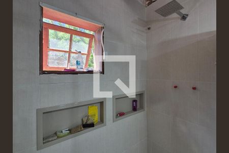 Casa de condomínio para alugar com 1000m², 2 quartos e 8 vagasBanheiro da Suíte 2