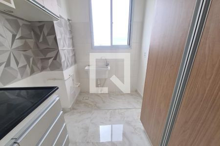 Apartamento para alugar com 33m², 2 quartos e 1 vaga Apartamento para alugar com 33m², 2 quartos e 1 vagaÁrea de Serviço