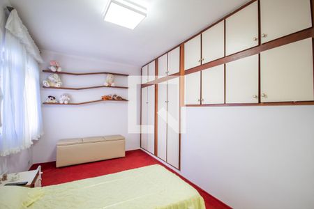 Casa à venda com 200m², 3 quartos e 2 vagas Casa à venda com 200m², 3 quartos e 2 vagasQuarto 3