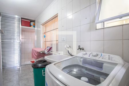 Casa à venda com 200m², 3 quartos e 2 vagas Casa à venda com 200m², 3 quartos e 2 vagasÁrea de Serviço