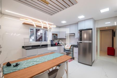 Casa à venda com 200m², 3 quartos e 2 vagas Casa à venda com 200m², 3 quartos e 2 vagasCozinha