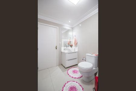 Casa à venda com 200m², 3 quartos e 2 vagas Casa à venda com 200m², 3 quartos e 2 vagasBanheiro da Suíte