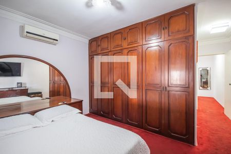 Casa à venda com 200m², 3 quartos e 2 vagas Casa à venda com 200m², 3 quartos e 2 vagasSuíte