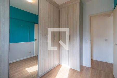 Quarto de apartamento para alugar com 2 quartos, 72m² em Jardim Tupanci, Barueri
