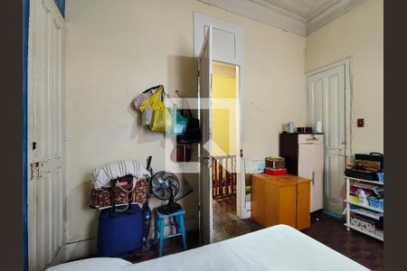 Casa à venda com 257m², 4 quartos e 4 vagas Casa à venda com 257m², 4 quartos e 4 vagasQuarto 4