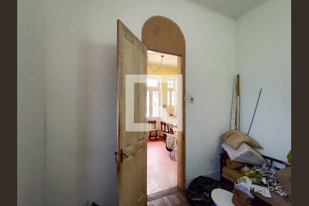 Casa à venda com 257m², 4 quartos e 4 vagas Casa à venda com 257m², 4 quartos e 4 vagasQuarto de Serviço