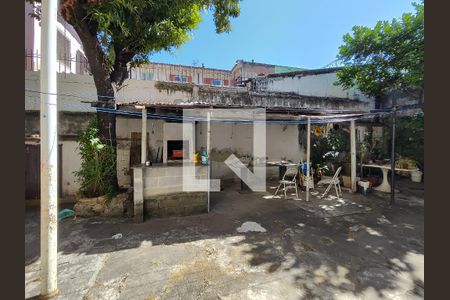 Casa à venda com 257m², 4 quartos e 4 vagas Casa à venda com 257m², 4 quartos e 4 vagasChurrasqueira