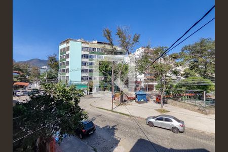 Casa à venda com 257m², 4 quartos e 4 vagas Casa à venda com 257m², 4 quartos e 4 vagasVista do Quarto 2