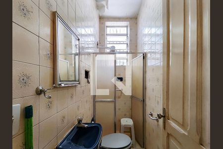 Casa à venda com 257m², 4 quartos e 4 vagas Casa à venda com 257m², 4 quartos e 4 vagasBanheiro Corredor