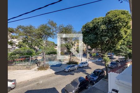 Casa à venda com 257m², 4 quartos e 4 vagas Casa à venda com 257m², 4 quartos e 4 vagasVista do Quarto 2