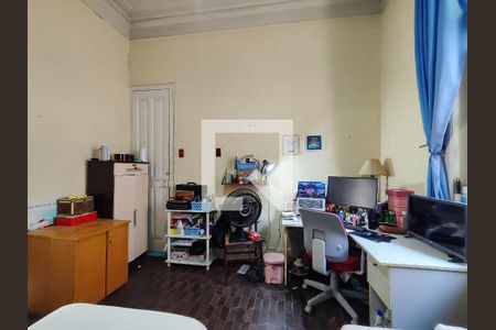 Casa à venda com 257m², 4 quartos e 4 vagas Casa à venda com 257m², 4 quartos e 4 vagasQuarto 4