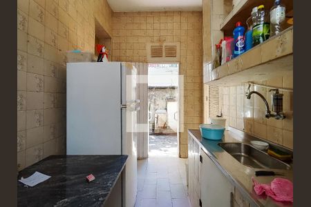 Casa à venda com 257m², 4 quartos e 4 vagas Casa à venda com 257m², 4 quartos e 4 vagasCozinha