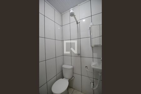 Banheiro de kitnet/studio para alugar com 1 quarto, 30m² em Vila Santana, Sorocaba