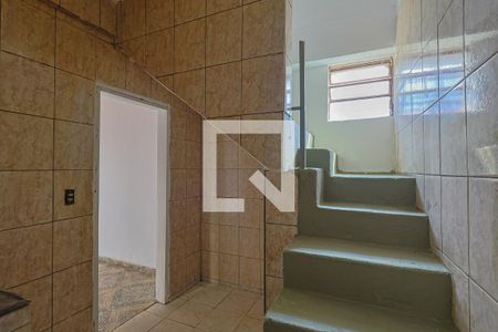 Cozinha de casa para alugar com 1 quarto, 50m² em Paraíso, Belo Horizonte