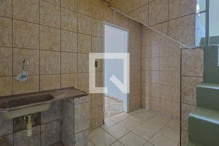 Cozinha de casa para alugar com 1 quarto, 50m² em Paraíso, Belo Horizonte