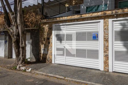 Casa à venda com 160m², 3 quartos e 2 vagasFachada