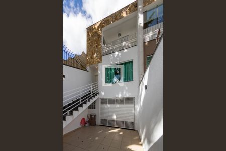 Casa à venda com 160m², 3 quartos e 2 vagasFachada