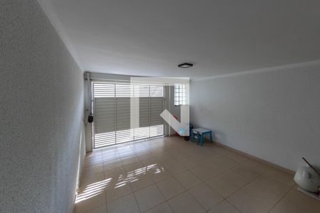 Casa à venda com 160m², 3 quartos e 2 vagasGaragem
