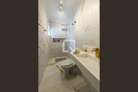 Casa à venda com 160m², 3 quartos e 2 vagasBanheiro da Suíte 1