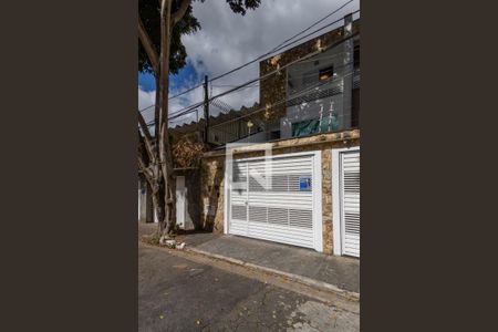 Casa à venda com 160m², 3 quartos e 2 vagasFachada