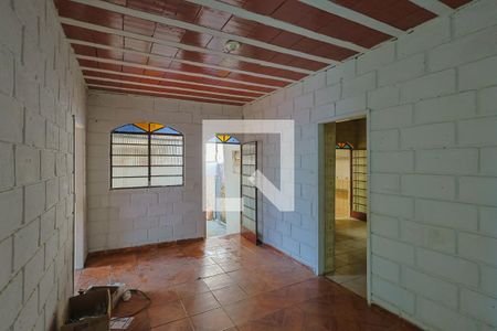 Sala de casa para alugar com 2 quartos, 60m² em Santa Efigênia , Belo Horizonte