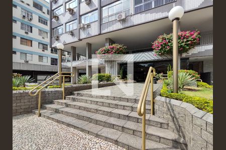 Apartamento à venda com 102m², 3 quartos e 1 vagaFachada e portaria