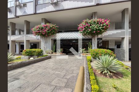 Apartamento à venda com 102m², 3 quartos e 1 vagaFachada e portaria