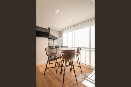Sacada de apartamento para alugar com 2 quartos, 64m² em Continental, Osasco